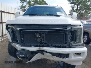 2017 Ford F-250 Lariat with VIN 1FT7W2BT2HEC37667, listed as a IAAI auction lot 41441415 with 254,406 mi miles and . Bid and sale history available at DreamBid. Image 13.