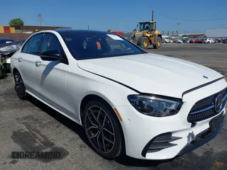 2021 Mercedes-Benz E 450 with VIN W1KZF5KB1MA999672, listed as a IAAI auction lot 42555044 with 20,360 mi miles and . Bid and sale history available at DreamBid. Image 1.