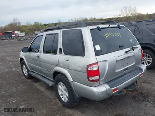 2003 Nissan Pathfinder SE with VIN JN8DR09Y73W810814, listed as a IAAI auction lot 41955769 with 303,335 mi miles. Bid and sale history available at carsss.com. Image 3.