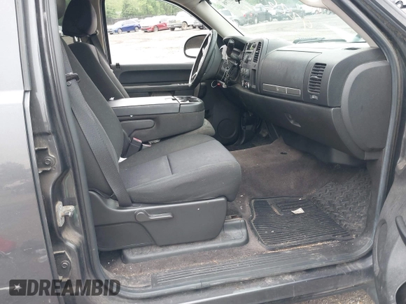 2010 GMC Sierra 1500 with VIN 3GTRCVE33AG197726, listed as a IAAI auction lot 42267798 with 116,831 mi miles and . Bid and sale history available at DreamBid. Image 5.