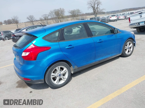 2013 Ford Focus SE with VIN 1FADP3K23DL352304, listed as a IAAI auction lot 41999944 with 106,559 mi miles. Bid and sale history available at carsss.com. Image 4.