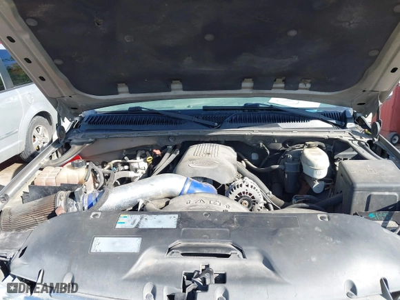 2003 Chevrolet Tahoe LS with VIN 1GNEC13V43J308143, listed as a IAAI auction lot 42015589 with 280,289 mi miles. Bid and sale history available at carsss.com. Image 10.