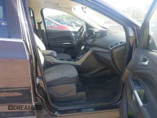 2014 Ford Escape SE with VIN 1FMCU0G94EUA43175, listed as a IAAI auction lot 42157926 with 1 mi miles. Bid and sale history available at carsss.com. Image 5.