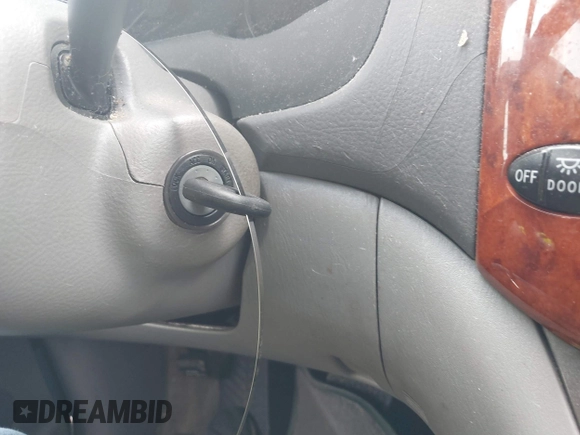 2007 Toyota Sienna XLE with VIN 5TDZK22C67S026114, listed as a IAAI auction lot 41913559 with 80,803 mi miles. Bid and sale history available at carsss.com. Image 11.