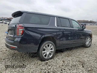 2022 Chevrolet Suburban High Country with VIN 1GNSKGKLXNR363841, listed as a Copart auction lot 84008044 with 42,053 mi miles and Salvage Title. Bid and sale history available at DreamBid. Image 3.