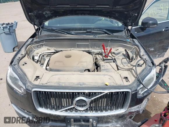 2016 Volvo XC90 T6 Momentum z VIN YV4A22PK5G1077742, wystawiony jako IAAI lot #41903914 z przebiegiem 122 843 mil mil oraz . Historia ofert i sprzedaży dostępna na DreamBid. Obrazek 10.
