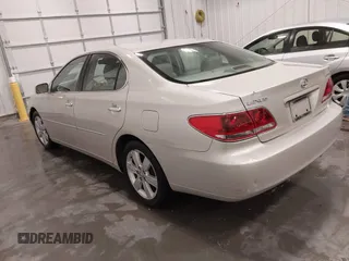 2005 Lexus ES 330 with VIN JTHBA30G555118414, listed as a IAAI auction lot 41855659 with 96,335 mi miles. Bid and sale history available at carsss.com. Image 3.