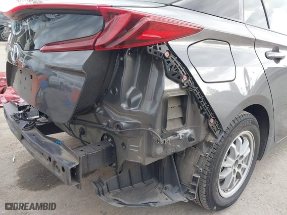 2018 Toyota Prius Prime Plus with VIN JTDKARFP7J3078421, listed as a IAAI auction lot 41912684 with 201,926 mi miles. Bid and sale history available at carsss.com. Image 17.