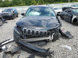 2021 Jeep Cherokee Latitude Lux with VIN 1C4PJLMN6MD112707, listed as a Copart auction lot 70374644 with 82,860 mi miles and Salvage Title. Bid and sale history available at carsss.com. Image 5.