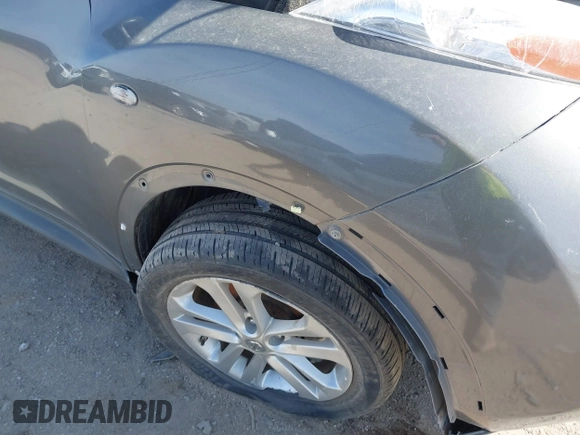 2013 Nissan Juke SV with VIN JN8AF5MR7DT211701, listed as a IAAI auction lot 41813336 with 162,737 mi miles. Bid and sale history available at carsss.com. Image 6.