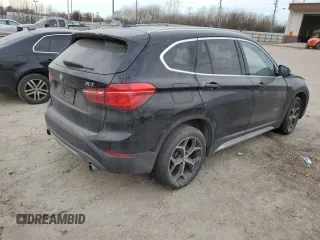 2016 BMW X1 xDrive28i with VIN WBXHT3C37GP886033, listed as a Copart auction lot 39359283 with 61,840 mi miles. Bid and sale history available at carsss.com. Image 3.