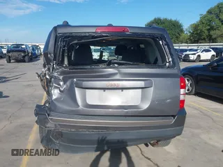 2017 Jeep Patriot Sport z VIN 1C4NJPBBXHD117521, wystawiony jako IAAI lot #42311513 z przebiegiem 71 548 mil mil oraz . Historia ofert i sprzedaży dostępna na DreamBid. Obrazek 17.