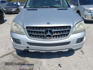 2007 Mercedes-Benz M 350 with VIN 4JGBB86E37A232998, listed as a IAAI auction lot 41750068 with 150,124 mi miles and . Bid and sale history available at DreamBid. Image 6.