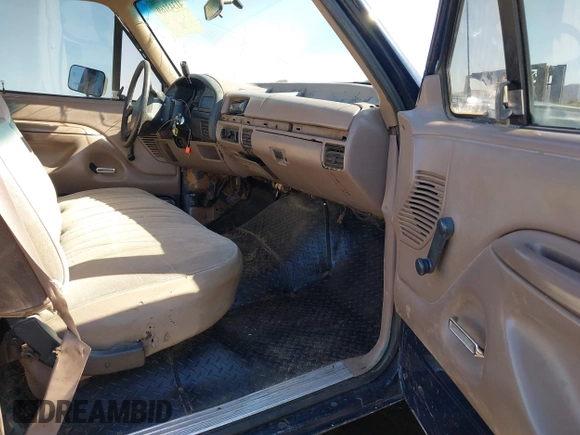 1996 Ford F-250 with VIN 2FTHF25H1TCA71880, listed as a IAAI auction lot 41343169 with 204,813 mi miles. Bid and sale history available at carsss.com. Image 5.