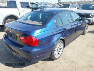 2011 BMW 3 Series 328i with VIN WBAPH5G59BNM72013, listed as a IAAI auction lot 41970086 with 71,408 mi miles. Bid and sale history available at carsss.com. Image 4.