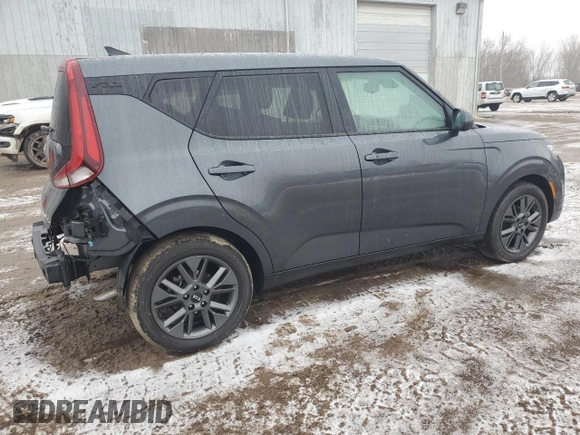 2020 Kia Soul EX with VIN KNDJ33AU8L7717353, listed as a Copart auction lot 43329845 with 34,446 mi miles and Clean Title. Bid and sale history available at carsss.com. Image 3.