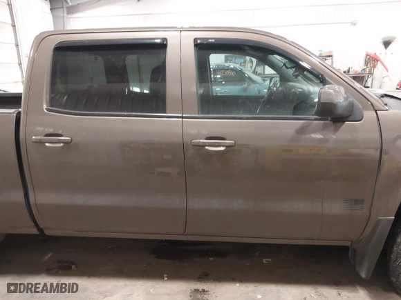 2015 Chevrolet Silverado 1500 LT with VIN 3GCUKREC3FG526470, listed as a IAAI auction lot 41242998 with 131,381 mi miles. Bid and sale history available at carsss.com. Image 13.