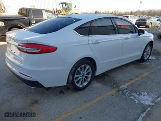 2020 Ford Fusion SE with VIN 3FA6P0HD6LR214403, listed as a IAAI auction lot 41536295 with 24,776 mi miles. Bid and sale history available at carsss.com. Image 4.