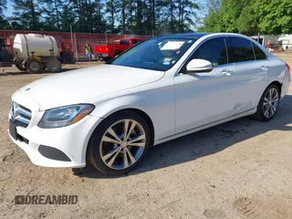 2015 Mercedes-Benz C 300 z VIN 55SWF4JB6FU051639, wystawiony jako IAAI lot #42187934 z przebiegiem 125 256 mil mil oraz . Historia ofert i sprzedaży dostępna na DreamBid. Obrazek 2.