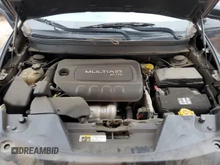2016 Jeep Cherokee Latitude z VIN 1C4PJLCB6GW171384, wystawiony jako Copart lot #55820145 z przebiegiem 127 062 mil mil oraz Szkoda całkowita • Salvage title. Historia ofert i sprzedaży dostępna na DreamBid. Obrazek 11.