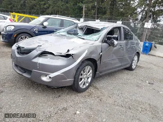 2006 Mazda Mazda3 i with VIN JM1BK12F661448398, listed as a IAAI auction lot 41824772 with 231,117 mi miles. Bid and sale history available at carsss.com. Image 17.
