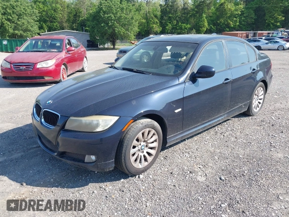 2009 BMW 3 Series 328i with VIN WBAPH77589NL82437, listed as a IAAI auction lot 42035078 with 226,583 mi miles. Bid and sale history available at carsss.com. Image 2.