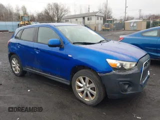 2015 Mitsubishi Outlander Sport ES with VIN 4A4AR3AUXFE050292, listed as a IAAI auction lot 41973542 with 135,000 mi miles. Bid and sale history available at carsss.com. Image 1.