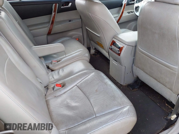 2013 Toyota Highlander Limited z VIN 5TDDK3EH1DS258901, wystawiony jako IAAI lot #42026696 z przebiegiem 110 465 mil mil oraz . Historia ofert i sprzedaży dostępna na DreamBid. Obrazek 8.