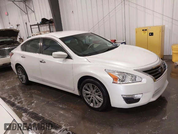 2015 Nissan Altima S with VIN 1N4AL3AP1FC169711, listed as a IAAI auction lot 41884037 with 129,228 mi miles and . Bid and sale history available at DreamBid. Image 1.