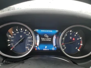 2017 Maserati Ghibli S Q4 z VIN ZAM57RTS6H1213426, wystawiony jako Copart lot #55841795 z przebiegiem 60 689 mil mil oraz Szkoda całkowita • Salvage title. Historia ofert i sprzedaży dostępna na DreamBid. Obrazek 9.