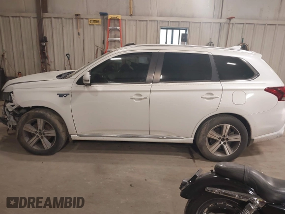 2018 Mitsubishi Outlander SEL с VIN JA4J24A58JZ031505, выставлен на аукционе IAAI как лот 42406966 с пробегом 100 004 миль миль и . История ставок и продаж доступна на DreamBid. Изображение 15.