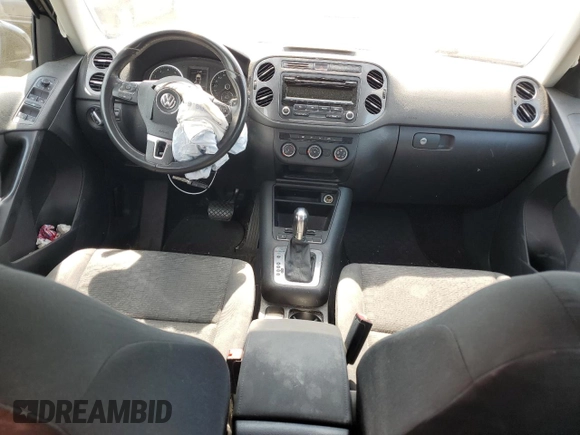 2013 Volkswagen Tiguan SE z VIN WVGBV3AX9DW603521, wystawiony jako Copart lot #59406465 z przebiegiem 133 647 mil mil oraz Szkoda całkowita • Salvage title. Historia ofert i sprzedaży dostępna na DreamBid. Obrazek 8.