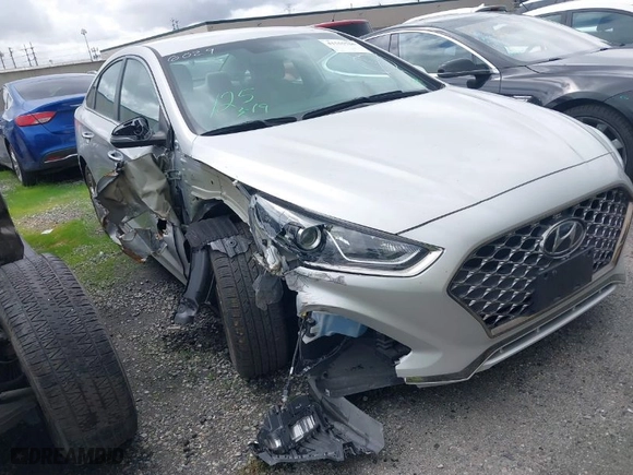 2019 Hyundai Sonata Sport with VIN 5NPE34AF4KH783417, listed as a IAAI auction lot 41555766 with 40,634 mi miles. Bid and sale history available at carsss.com. Image 1.
