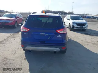 2014 Ford Escape SE with VIN 1FMCU0GX0EUB45748, listed as a IAAI auction lot 41778738 with 305,995 mi miles. Bid and sale history available at carsss.com. Image 6.