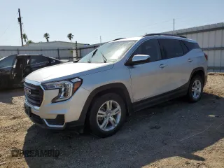 2022 GMC Terrain SLE z VIN 3GKALMEV1NL209768, wystawiony jako Copart lot #52562965 z przebiegiem 60 716 mil mil oraz Szkoda całkowita • Salvage title. Historia ofert i sprzedaży dostępna na DreamBid. Obrazek 1.