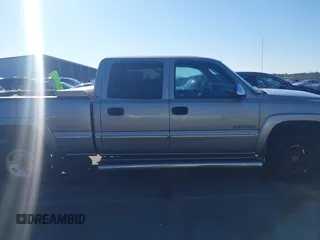 2002 Chevrolet Silverado 1500HD LT with VIN 1GCGK13U82F174704, listed as a IAAI auction lot 41618439 with 362,554 mi miles and . Bid and sale history available at DreamBid. Image 13.