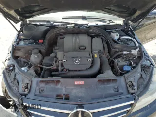2014 Mercedes-Benz C 250 Sport z VIN WDDGF4HBXEA932241, wystawiony jako Copart lot #58557055 z przebiegiem 138 878 mil mil oraz Szkoda całkowita • Salvage title. Historia ofert i sprzedaży dostępna na DreamBid. Obrazek 11.