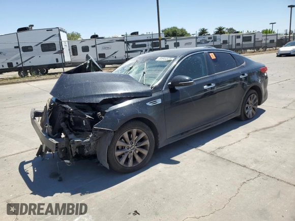 2016 Kia Optima LX z VIN 5XXGT4L33GG070751, wystawiony jako Copart lot #55944535 z przebiegiem 191 694 mil mil oraz Szkoda całkowita • Salvage title. Historia ofert i sprzedaży dostępna na DreamBid. Obrazek 1.