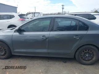 2015 Volkswagen Jetta Sedan 2.0L TDI SEL with VIN 3VWLA7AJXFM264856, listed as a IAAI auction lot 41315372 with 211,070 mi miles. Bid and sale history available at carsss.com. Image 14.