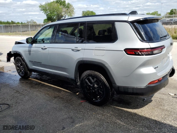 2024 Jeep Grand Cherokee L Altitude X with VIN 1C4RJKAG1R8507970, listed as a Copart auction lot 48533014 with 846 mi miles and Clean Title. Bid and sale history available at carsss.com. Image 2.