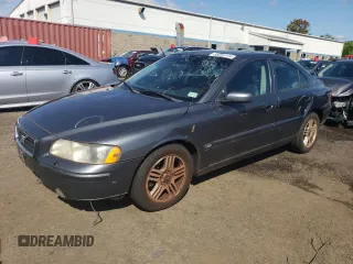 2005 Volvo S60 with VIN YV1RH592652460108, listed as a Copart auction lot 66846144 with 97,005 mi miles and Salvage Title. Bid and sale history available at carsss.com. Image 1.
