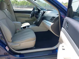 2010 Subaru Outback Premium All-Weather Anniversary z VIN 4S4BRCCC8A3313587, wystawiony jako IAAI lot #42202284 z przebiegiem 131 123 mil mil oraz . Historia ofert i sprzedaży dostępna na DreamBid. Obrazek 5.