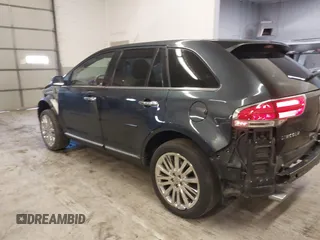 2013 Lincoln MKX with VIN 2LMDJ8JK2DBL18834, listed as a IAAI auction lot 41898580 with 147,543 mi miles and . Bid and sale history available at DreamBid. Image 3.