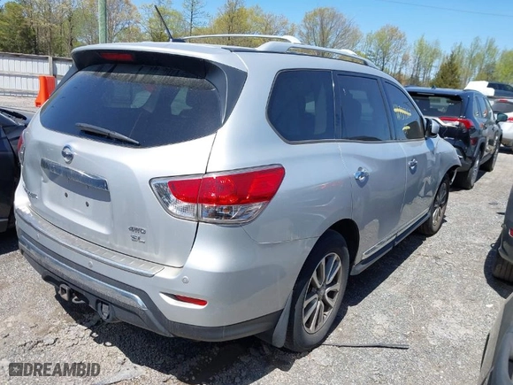 2014 Nissan Pathfinder S with VIN 5N1AR2MM3EC727461, listed as a IAAI auction lot 42038757 with 125,341 mi miles. Bid and sale history available at carsss.com. Image 4.