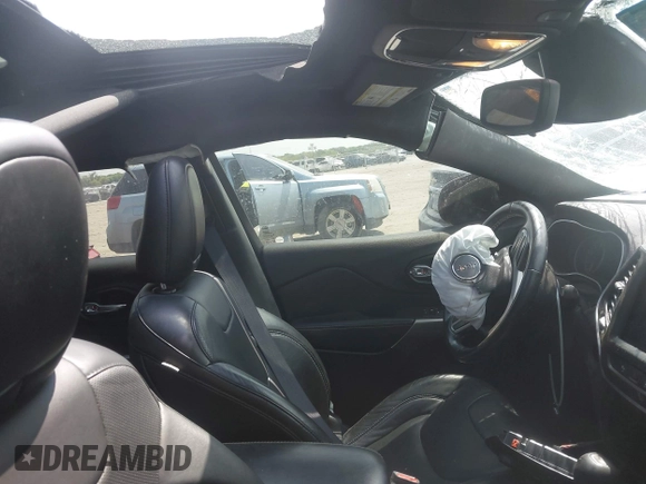 2021 Jeep Cherokee Latitude Lux with VIN 1C4PJLMXXMD134565, listed as a IAAI auction lot 42044643 with 84,611 mi miles and . Bid and sale history available at DreamBid. Image 5.