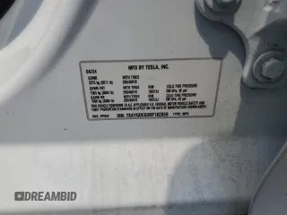 2024 Tesla Model Y с VIN 7SAYGDED3RF182859, выставлен на аукционе Copart как лот 61368825 с пробегом 13 914 миль миль и Списание • Salvage title. История ставок и продаж доступна на DreamBid. Изображение 12.