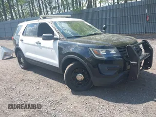 2016 Ford Police Interceptor Utility z VIN 1FM5K8AR3GGB36826, wystawiony jako IAAI lot #42177474 z przebiegiem 65 464 mil mil oraz . Historia ofert i sprzedaży dostępna na DreamBid. Obrazek 1.