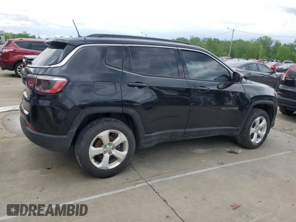 2019 Jeep Compass Latitude z VIN 3C4NJDBB9KT776299, wystawiony jako Copart lot #55174995 z przebiegiem 84 482 mil mil oraz Czysty tytuł • Clean title. Historia ofert i sprzedaży dostępna na DreamBid. Obrazek 3.