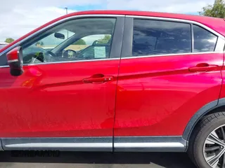 2019 Mitsubishi Eclipse Cross SE z VIN JA4AT5AA2KZ001126, wystawiony jako IAAI lot #41769653 z przebiegiem 65 699 mil mil oraz . Historia ofert i sprzedaży dostępna na DreamBid. Obrazek 14.