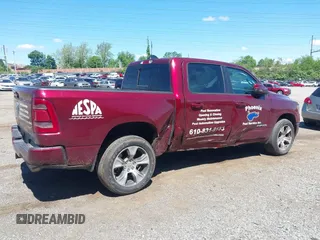 2024 Ram 1500 Laramie z VIN 1C6SRFJT7RN165612, wystawiony jako IAAI lot #42215665 z przebiegiem 47 156 mil mil oraz . Historia ofert i sprzedaży dostępna na DreamBid. Obrazek 6.